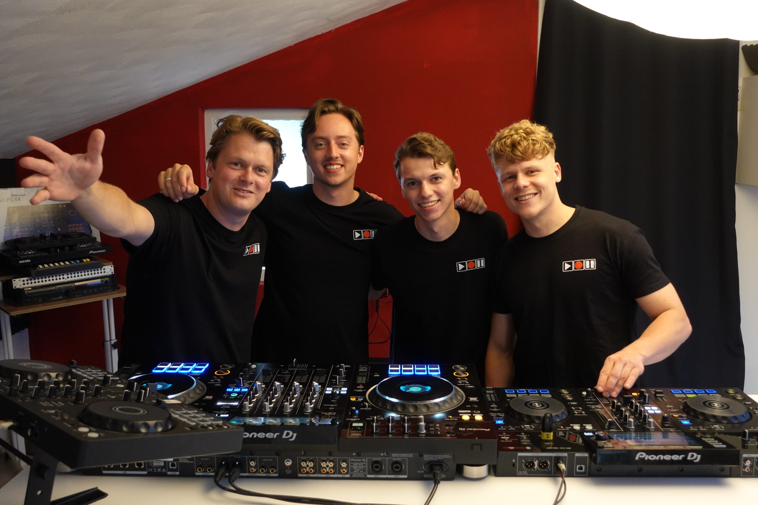 Het docententeam van School of Hits: Joost, Jord, Floris en Marijn